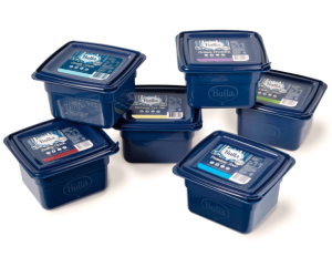 The containers use form-cut bain marie-style packaging which is stackable and fit-for-service.
